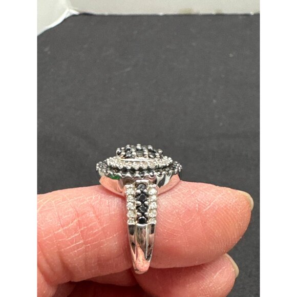 Sterling Silver Black & White Cubic Zirconia Halo Ring In Jewelry Box - Picture 3 of 12